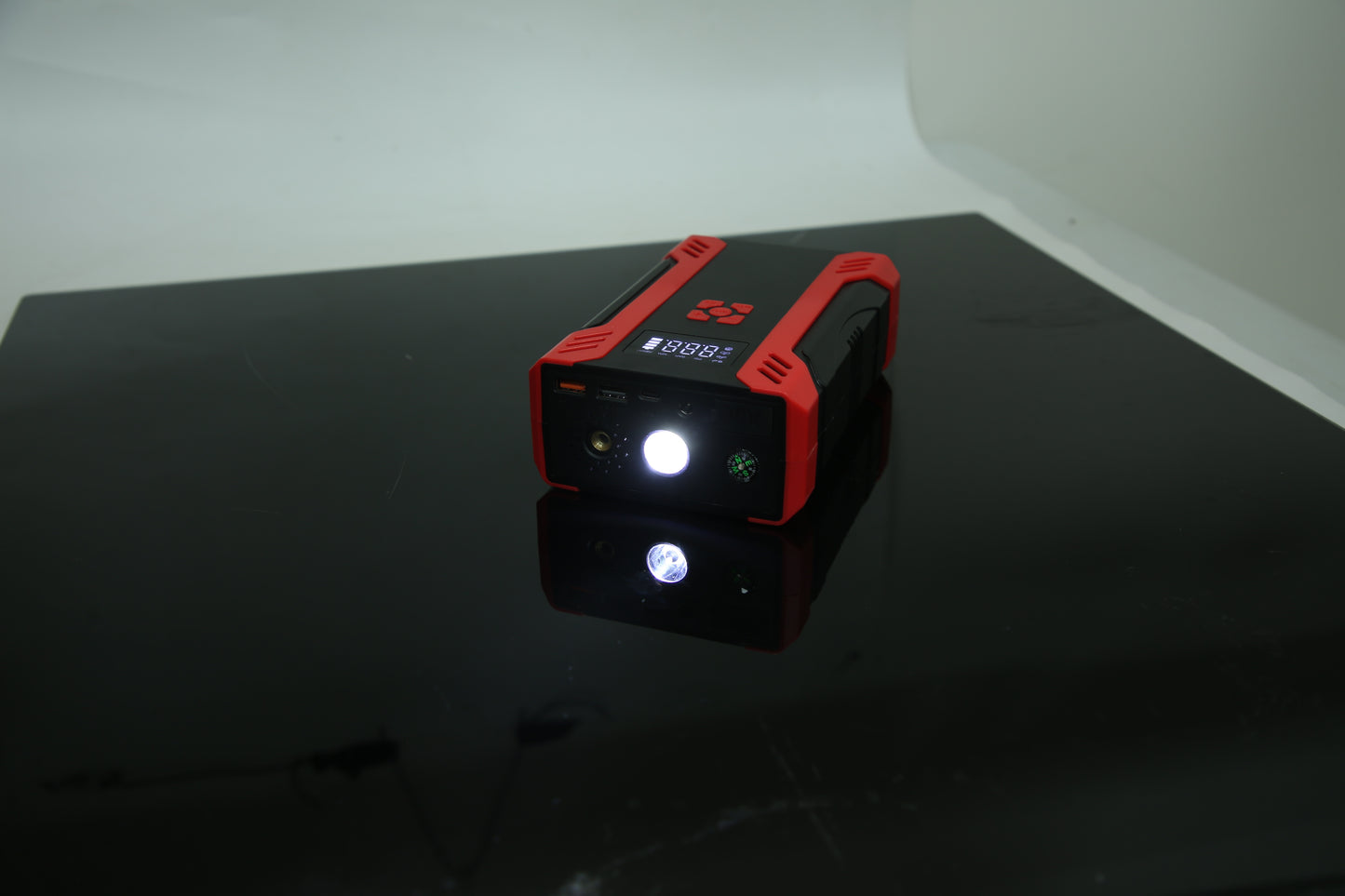 1Pc Car Jump Starter With Air Compressor Portable Car Battery Booster With Digital Tire Inflator With 2000mAh Peak Current For 12V Car 6.5L Gas Or 4.0L Diesel Engines